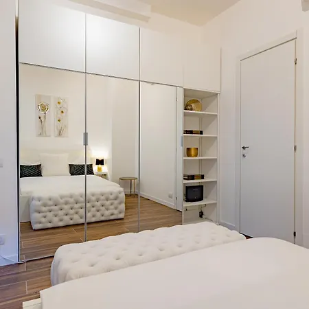 8 Luxury - Centro - Porta Venezia Apartament *